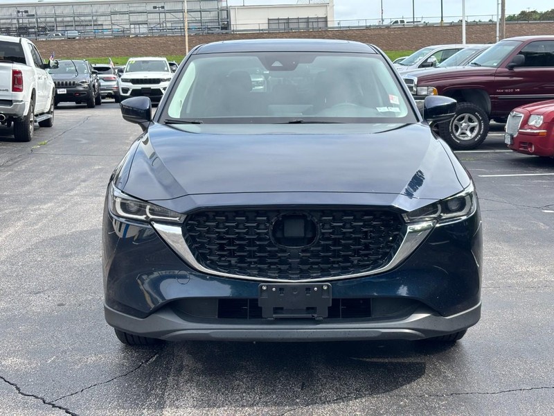 Mazda CX-5 Vehicle Full-screen Gallery Image 09