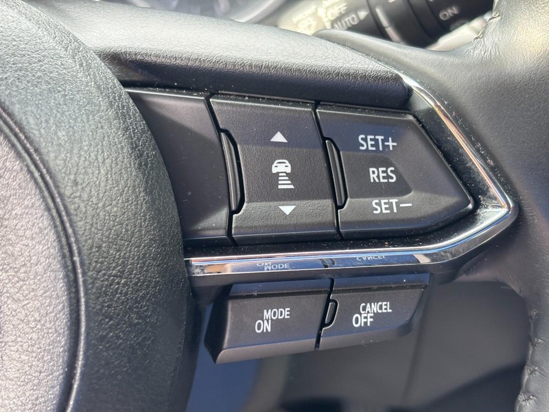 Mazda CX-5 Vehicle Full-screen Gallery Image 17