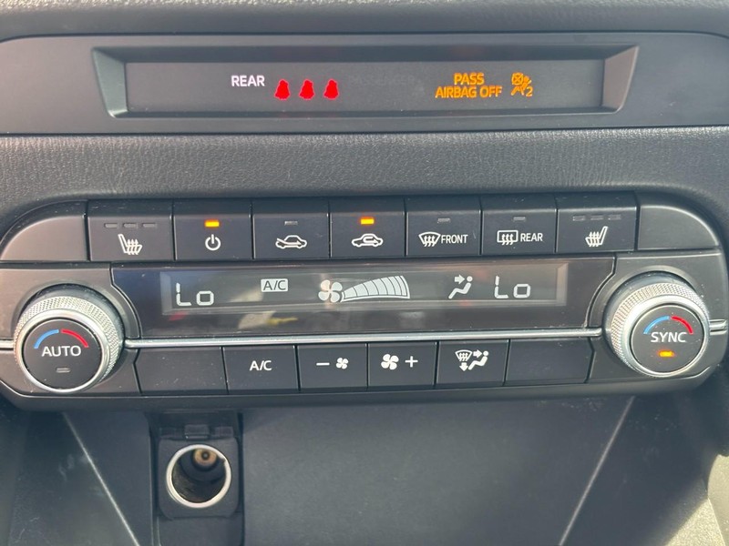 Mazda CX-5 Vehicle Full-screen Gallery Image 21