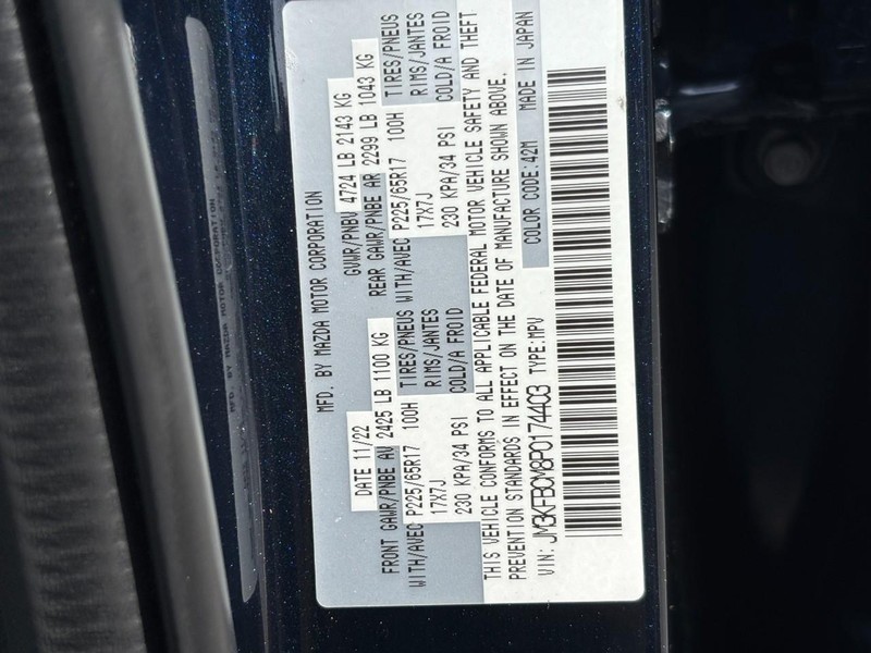 Mazda CX-5 Vehicle Full-screen Gallery Image 25