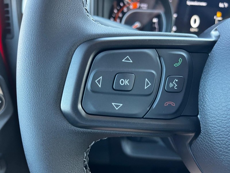 Jeep Wrangler Vehicle Full-screen Gallery Image 10