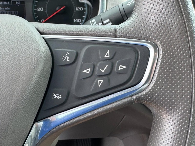 Chevrolet Malibu Vehicle Full-screen Gallery Image 19