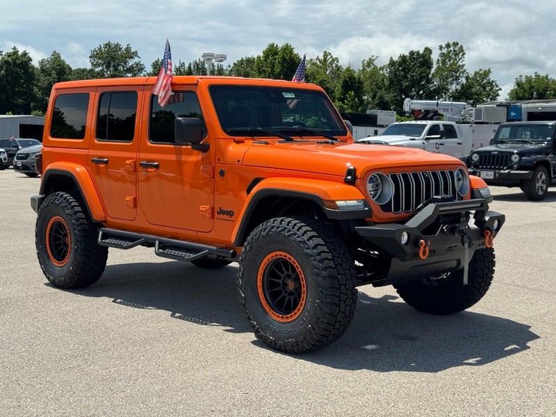 Jeep Wrangler Vehicle Full-screen Gallery Image 02