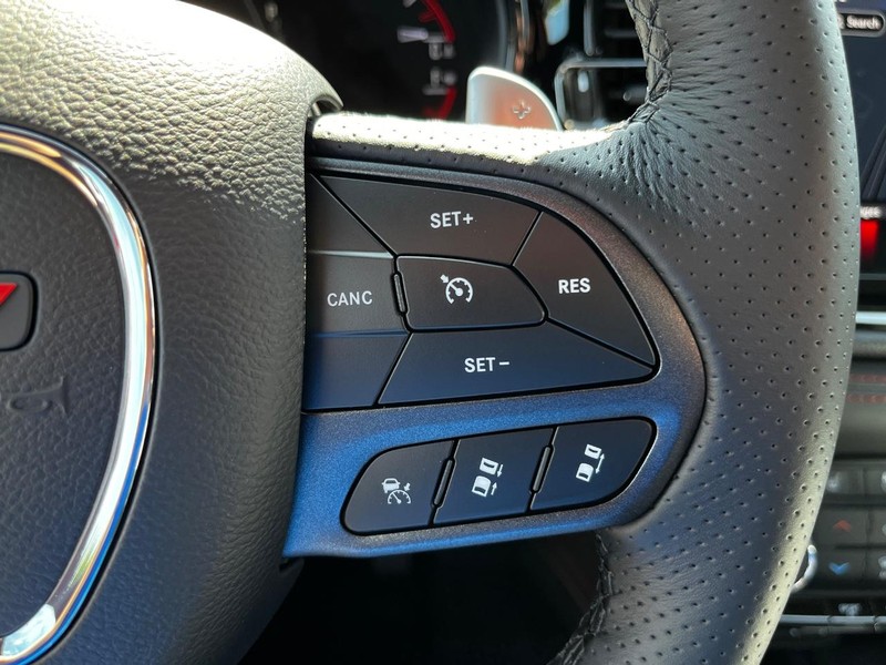 Dodge Durango Vehicle Full-screen Gallery Image 15