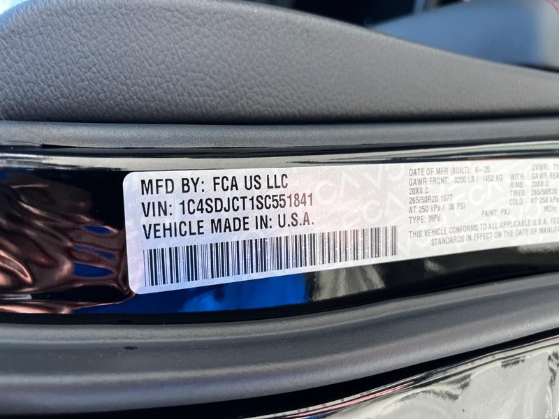 Dodge Durango Vehicle Full-screen Gallery Image 20