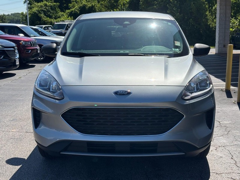 Ford Escape Vehicle Full-screen Gallery Image 09