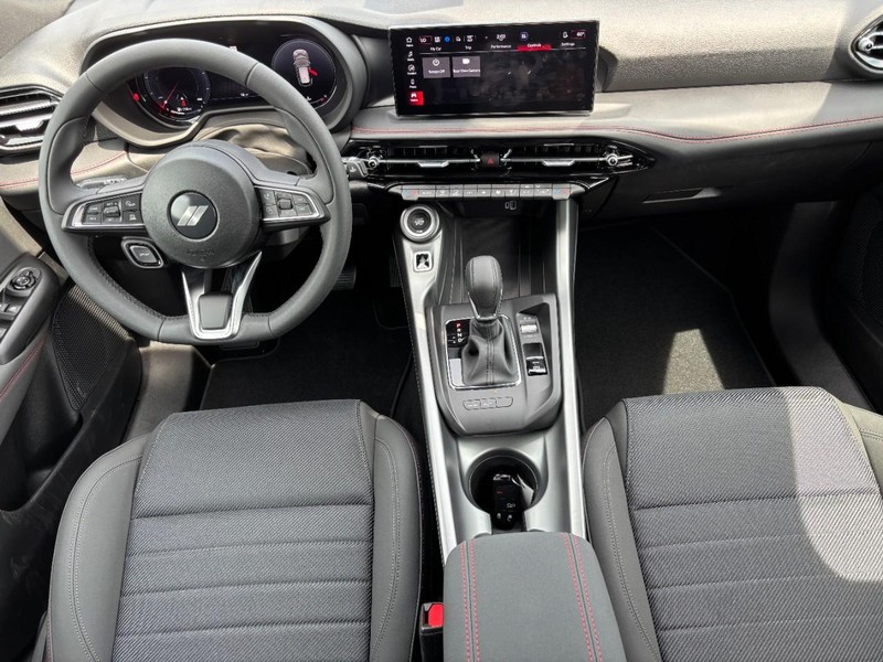 Dodge Hornet Vehicle Full-screen Gallery Image 06