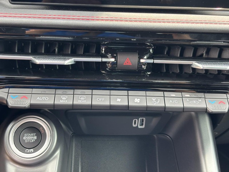 Dodge Hornet Vehicle Full-screen Gallery Image 16