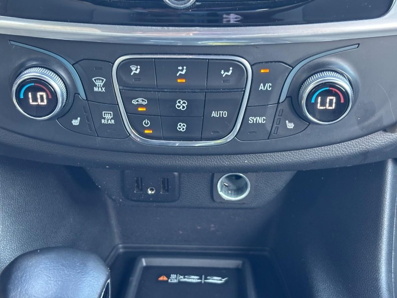 Chevrolet Traverse Vehicle Full-screen Gallery Image 15