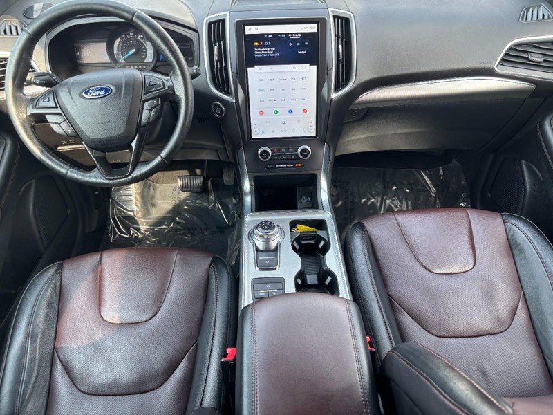 Ford Edge Vehicle Full-screen Gallery Image 11