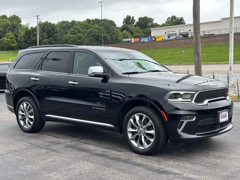 Dodge Durango Vehicle Full-screen Gallery Image 02