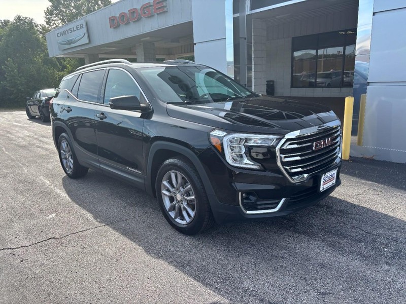 GMC Terrain Vehicle Full-screen Gallery Image 02