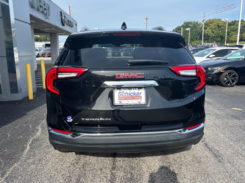 GMC Terrain Vehicle Full-screen Gallery Image 05