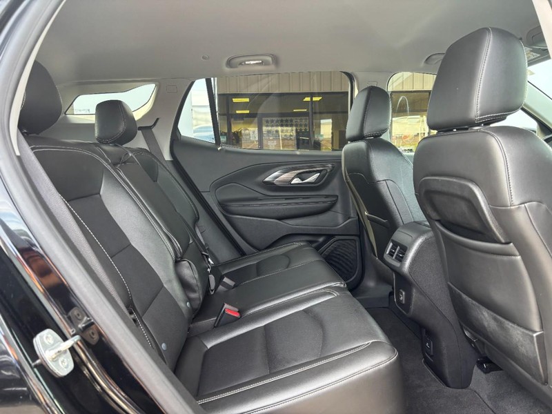 GMC Terrain Vehicle Full-screen Gallery Image 10