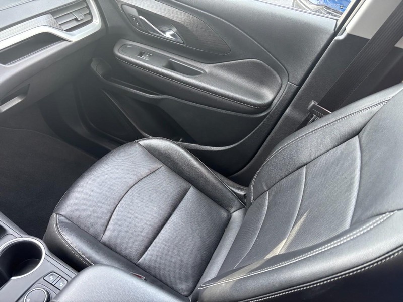 GMC Terrain Vehicle Full-screen Gallery Image 15