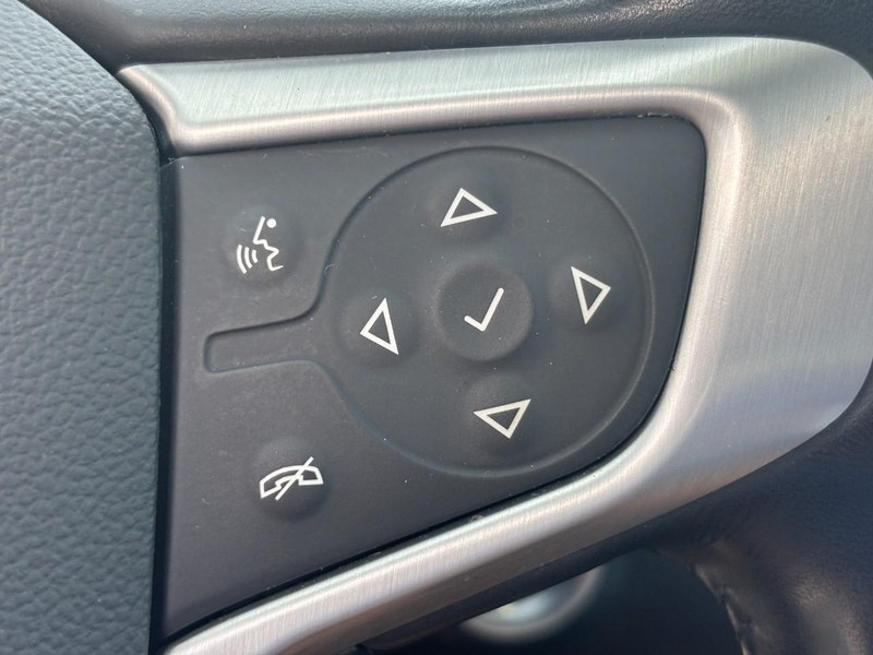 GMC Terrain Vehicle Full-screen Gallery Image 18