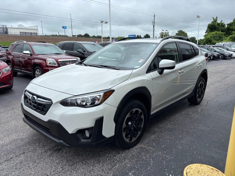 Subaru Crosstrek Vehicle Full-screen Gallery Image 08