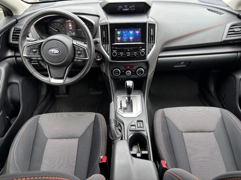 Subaru Crosstrek Vehicle Full-screen Gallery Image 11