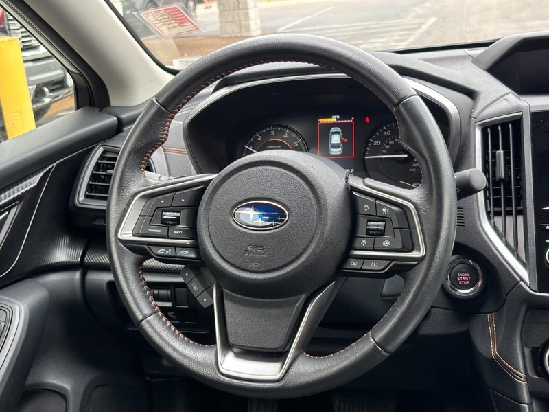 Subaru Crosstrek Vehicle Full-screen Gallery Image 12
