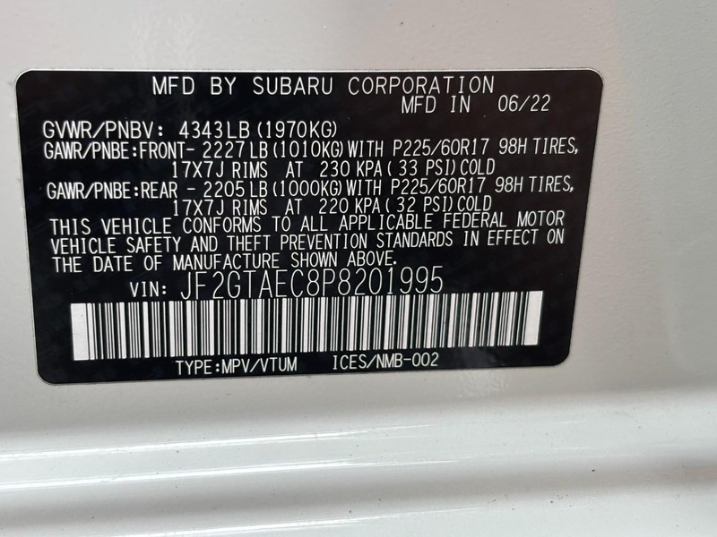 Subaru Crosstrek Vehicle Full-screen Gallery Image 26