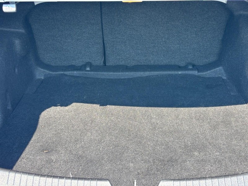 Chevrolet Malibu Vehicle Full-screen Gallery Image 04