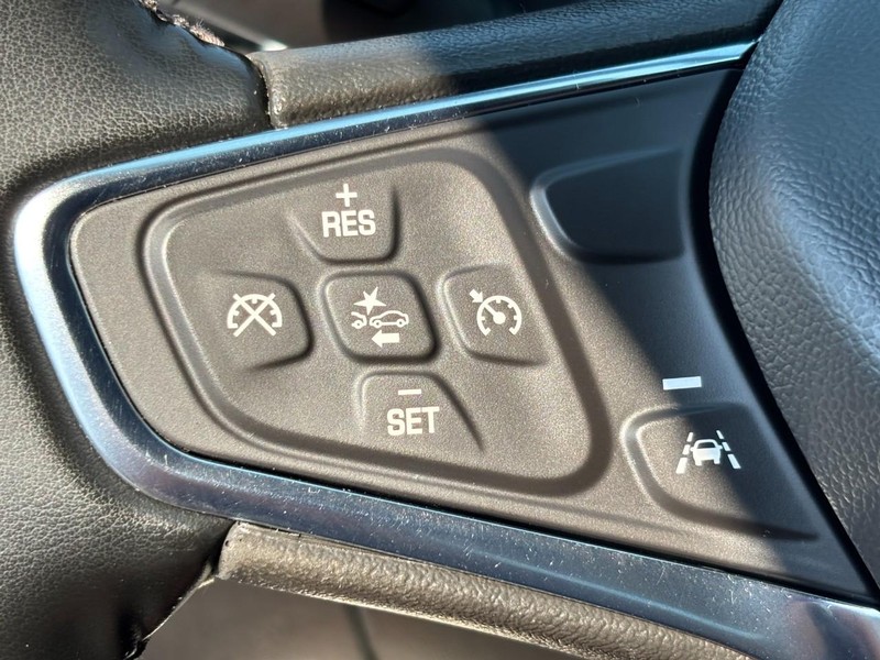 Chevrolet Malibu Vehicle Full-screen Gallery Image 17