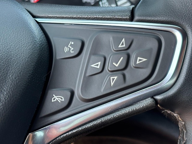 Chevrolet Malibu Vehicle Full-screen Gallery Image 18