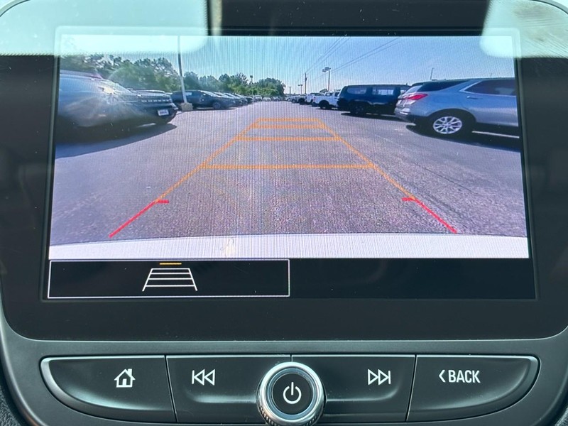 Chevrolet Malibu Vehicle Full-screen Gallery Image 21