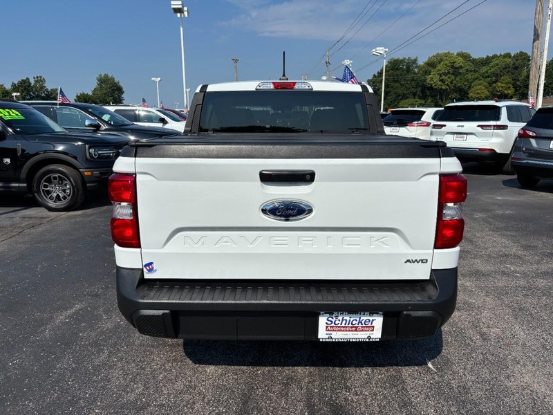 Ford Maverick Vehicle Full-screen Gallery Image 05