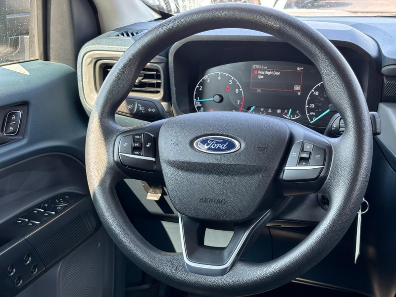 Ford Maverick Vehicle Full-screen Gallery Image 12