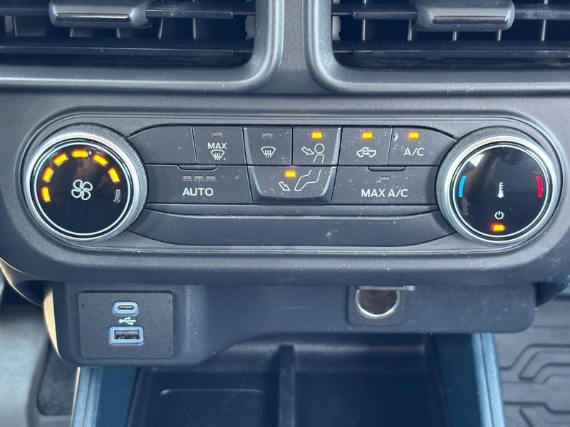 Ford Maverick Vehicle Full-screen Gallery Image 14