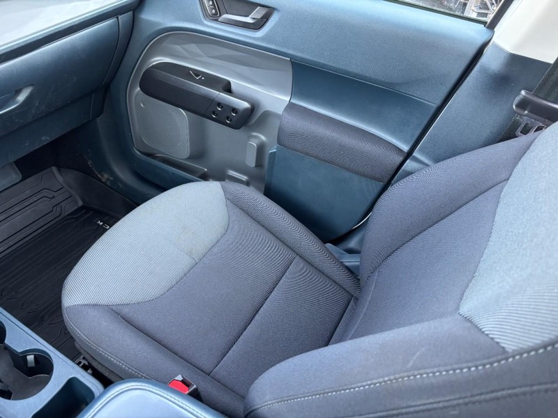 Ford Maverick Vehicle Full-screen Gallery Image 15