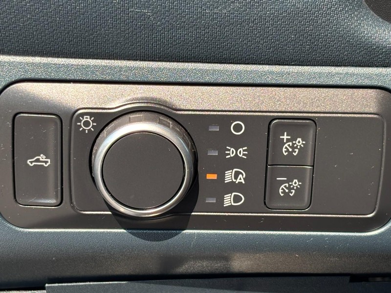 Ford Maverick Vehicle Full-screen Gallery Image 16