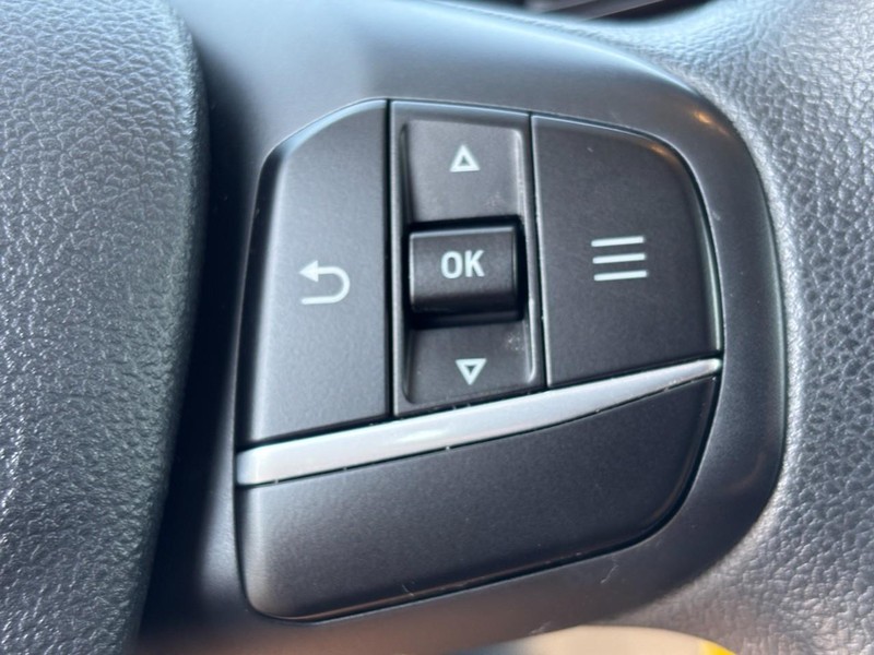 Ford Maverick Vehicle Full-screen Gallery Image 18