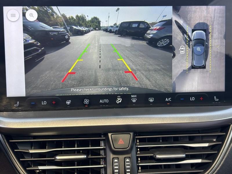 Ford Escape Vehicle Full-screen Gallery Image 21