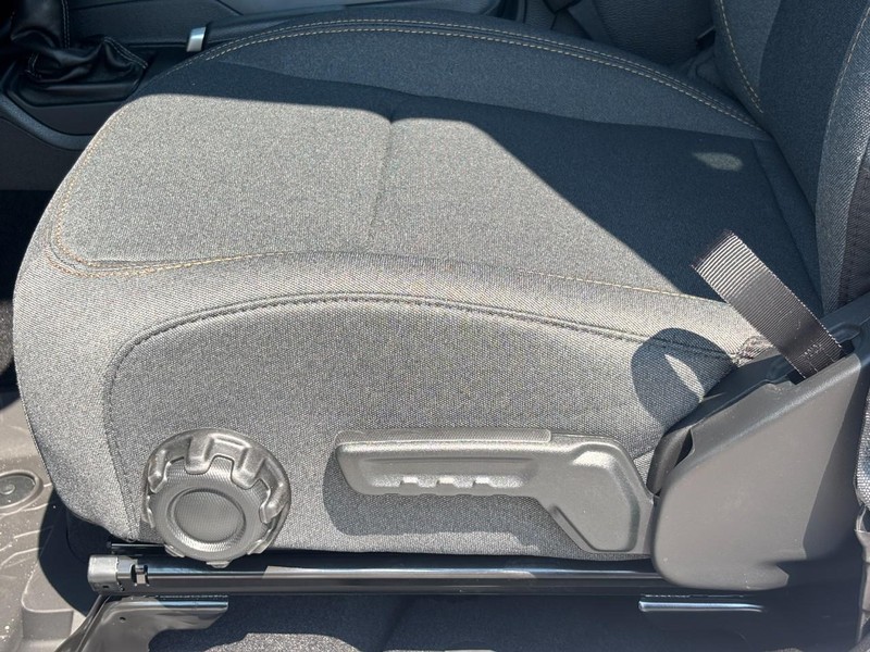 Jeep Wrangler Vehicle Full-screen Gallery Image 20