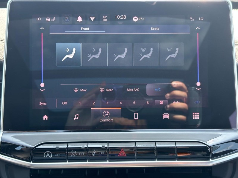 Jeep Compass Vehicle Full-screen Gallery Image 08