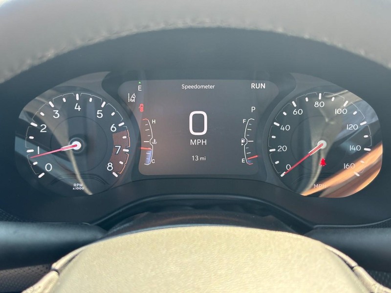 Jeep Compass Vehicle Full-screen Gallery Image 14