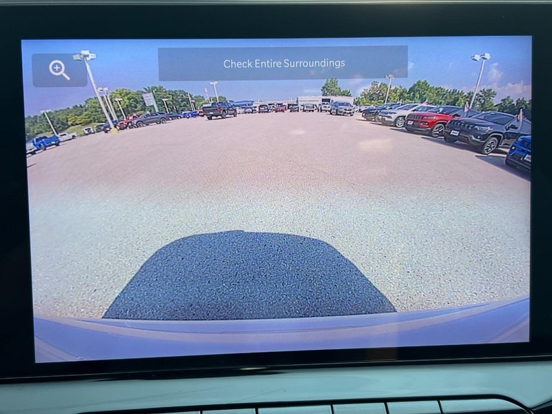 Jeep Compass Vehicle Full-screen Gallery Image 16