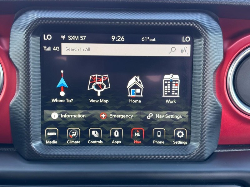 Jeep Wrangler Vehicle Full-screen Gallery Image 13