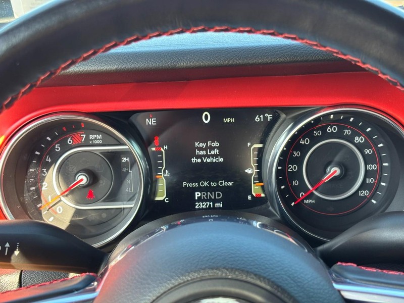 Jeep Wrangler Vehicle Full-screen Gallery Image 19