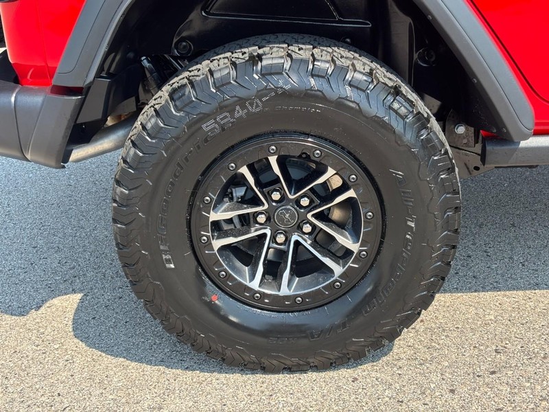 Jeep Wrangler Vehicle Full-screen Gallery Image 04