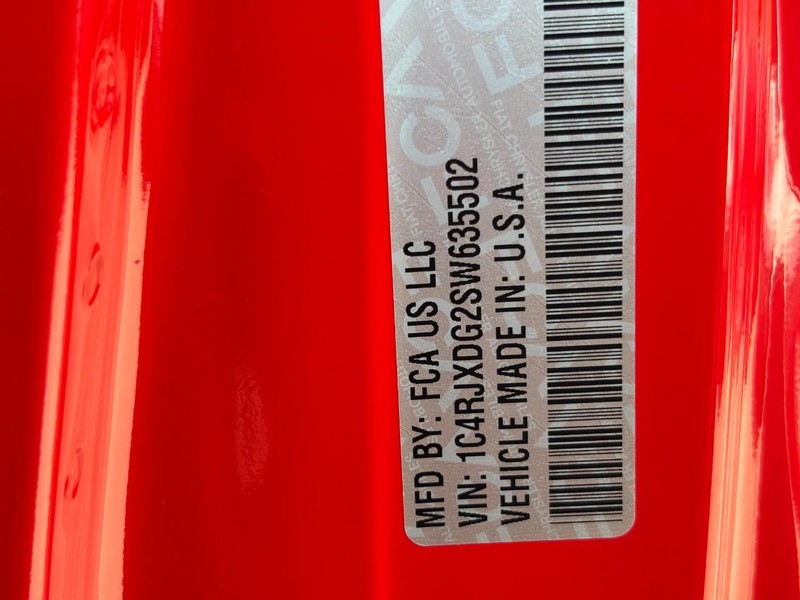 Jeep Wrangler Vehicle Full-screen Gallery Image 22