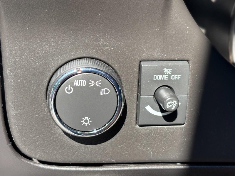 Chevrolet Express Commercial Cutaway Vehicle Full-screen Gallery Image 12