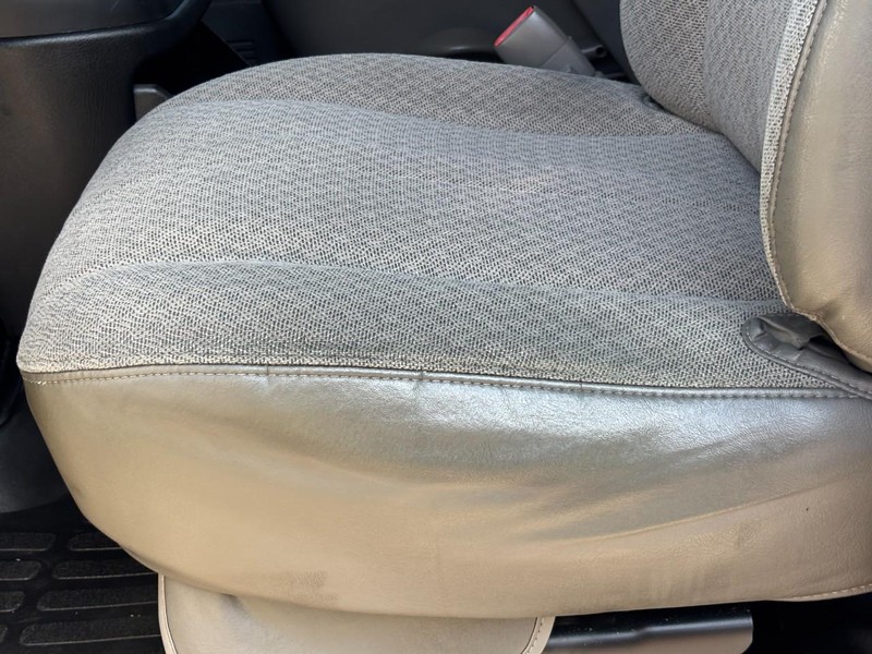 Chevrolet Express Commercial Cutaway Vehicle Full-screen Gallery Image 19