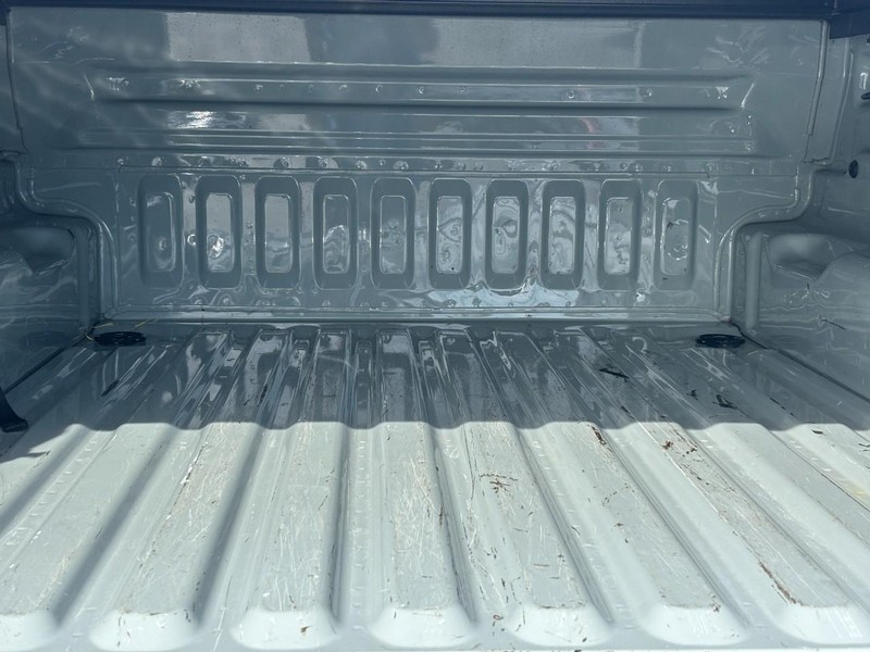 Ford Maverick Vehicle Full-screen Gallery Image 04