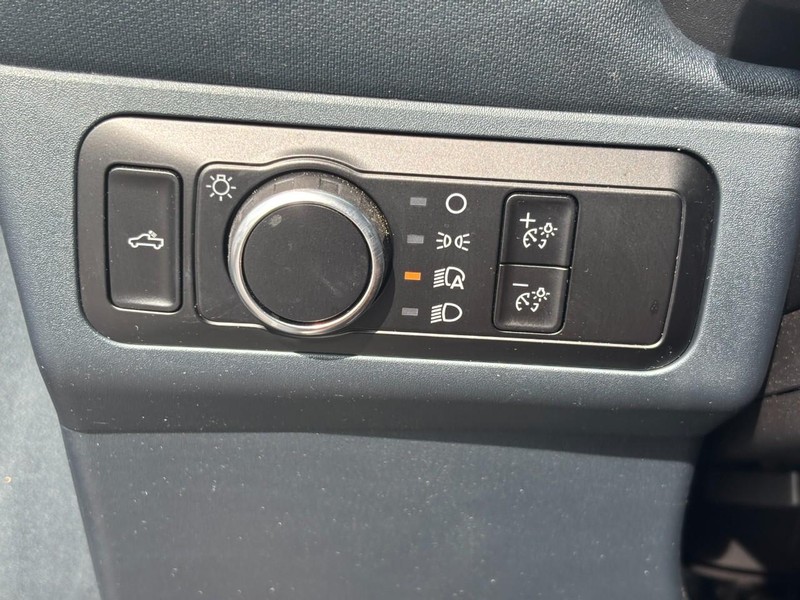 Ford Maverick Vehicle Full-screen Gallery Image 16