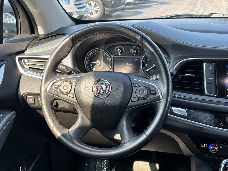 Buick Enclave Vehicle Full-screen Gallery Image 13