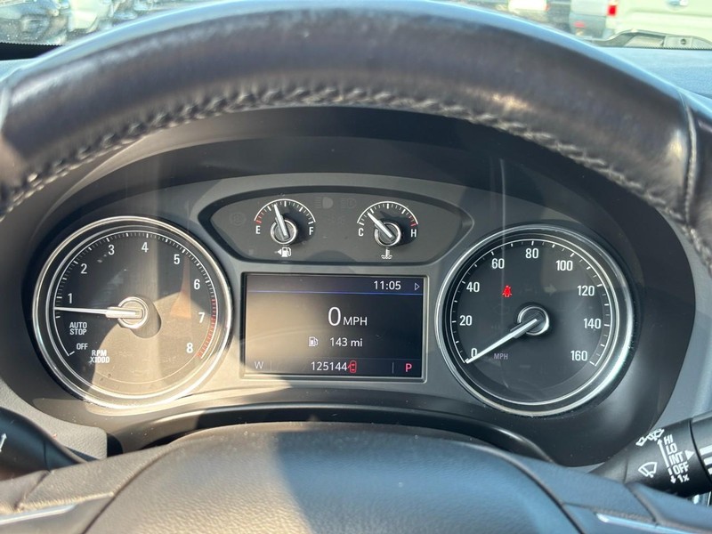 Buick Enclave Vehicle Full-screen Gallery Image 20