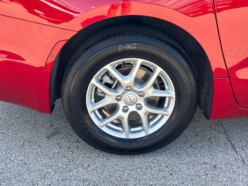 Chrysler Voyager Vehicle Full-screen Gallery Image 04